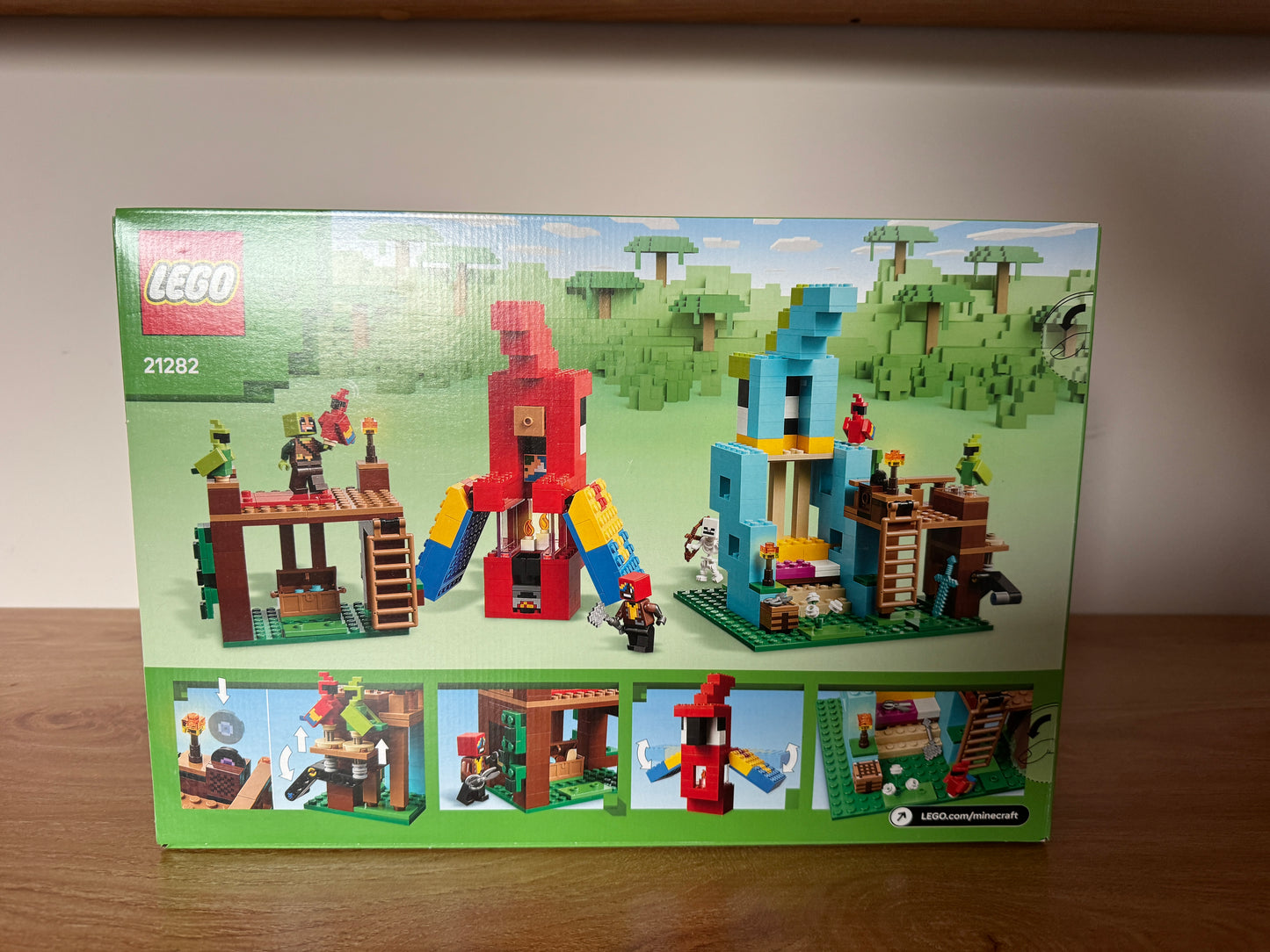 LEGO® 21282 Minecraft - Papugowe domki