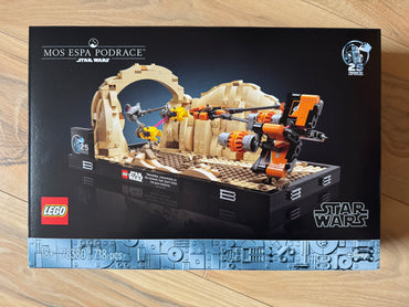 LEGO® 75380 Star Wars - Diorama: Wyścig ścigaczy w Mos Espa