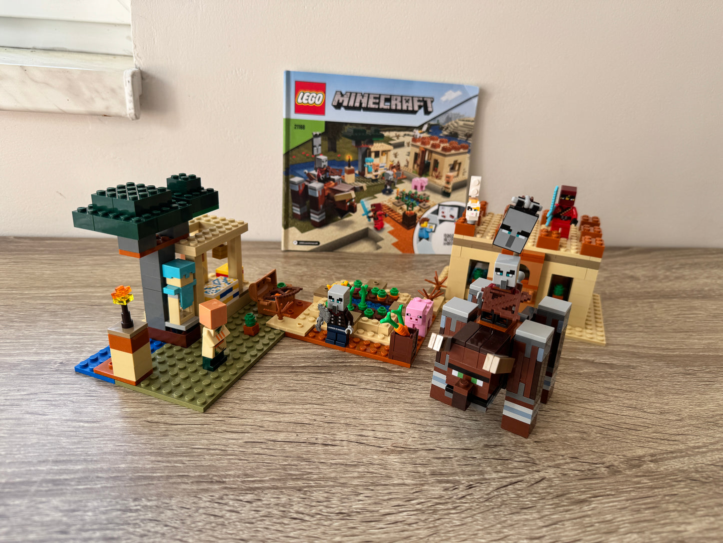 LEGO® 21160 Minecraft - Najazd złosadników