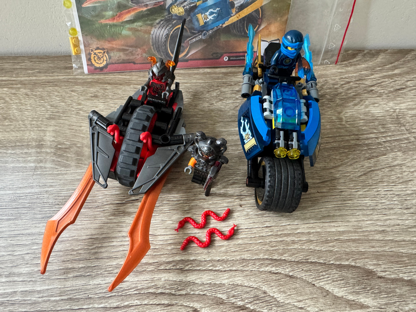 LEGO® 70622 Ninjago - Pustynna Błyskawica