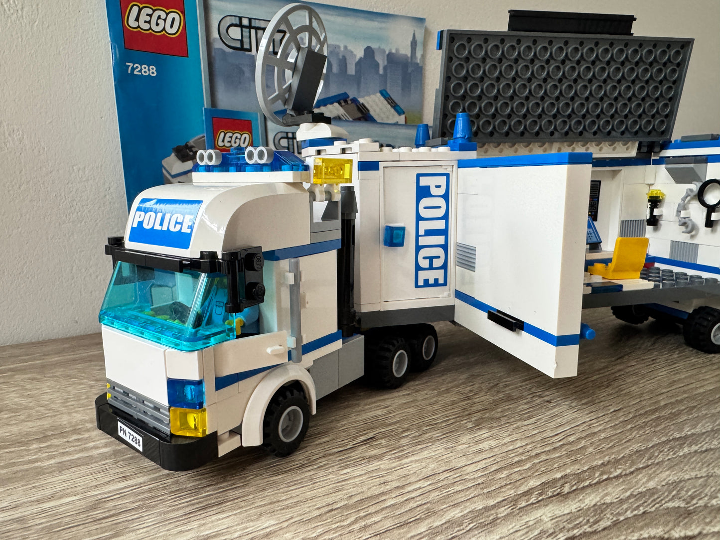 LEGO® 7288 City - Mobilna jednostka policji