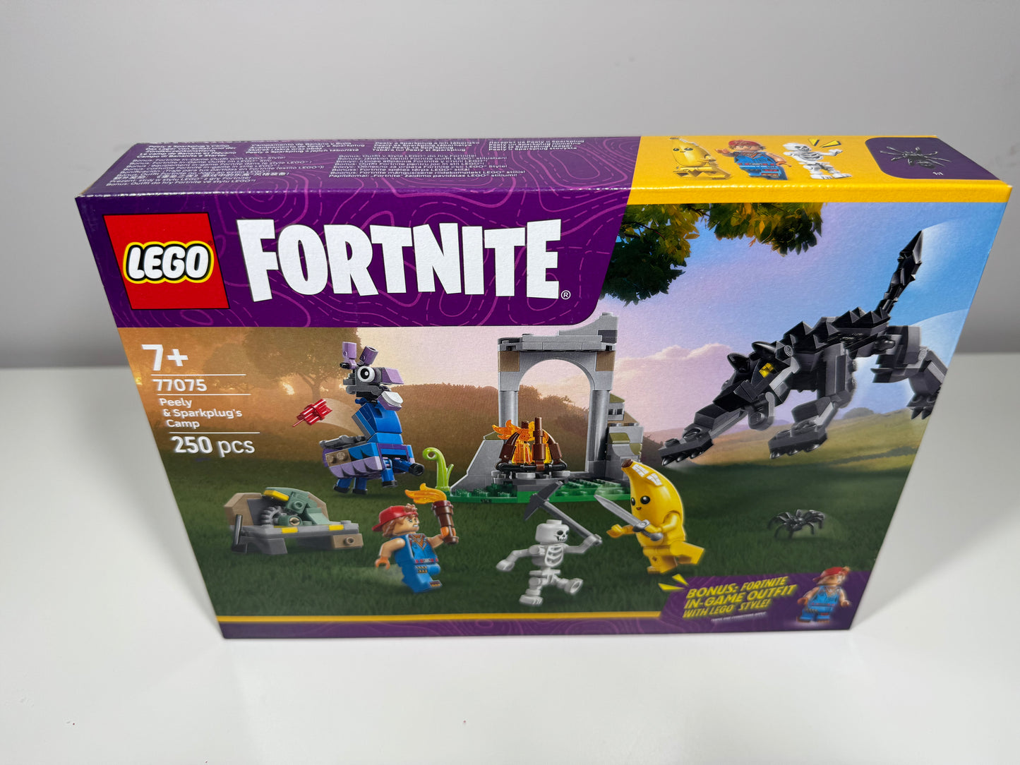 LEGO® 77075 Fortnite - Skórek i Iskra oraz obóz