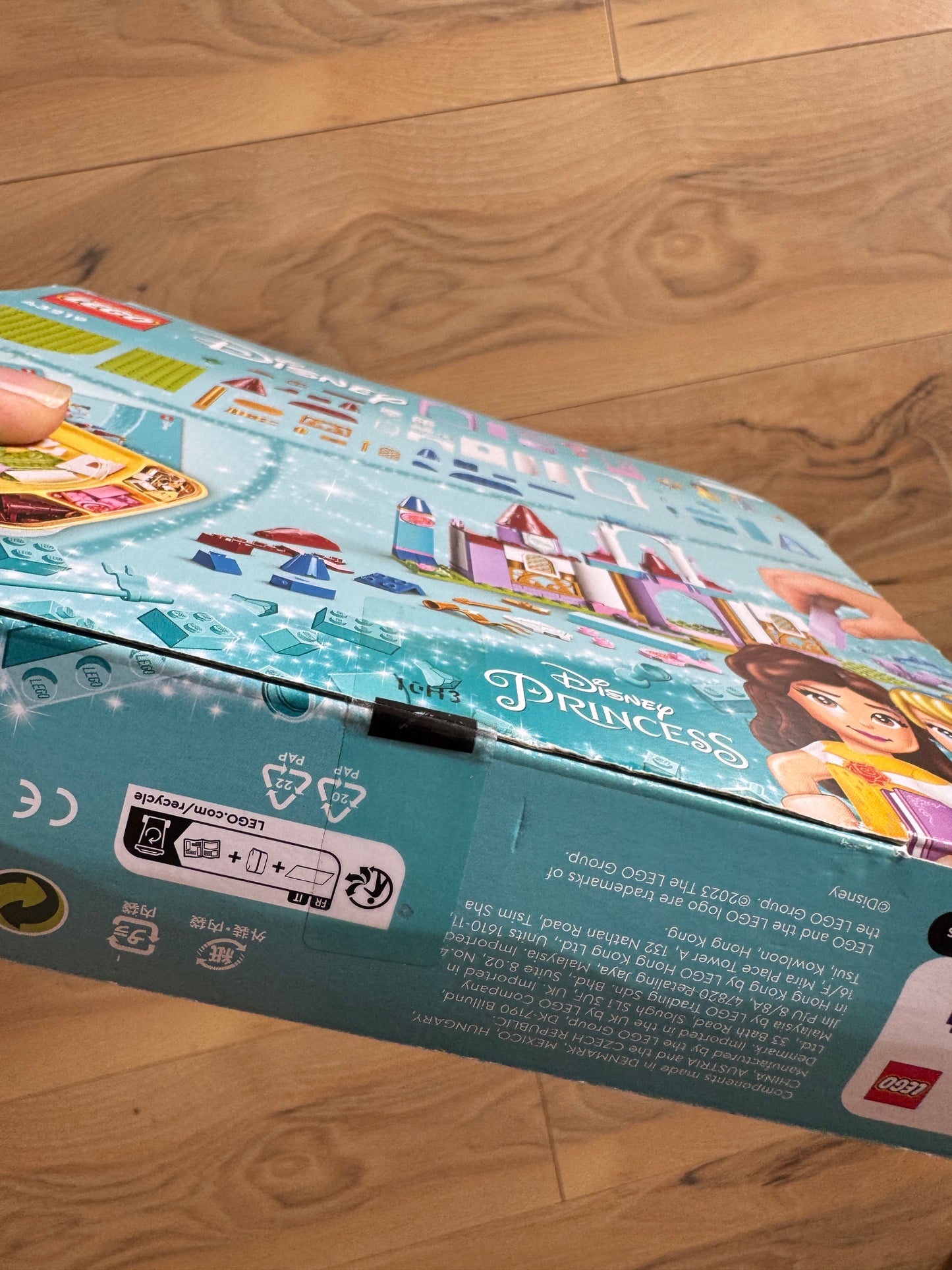 LEGO® 43219 Disney - Kreatywne zamki księżniczek Disneya