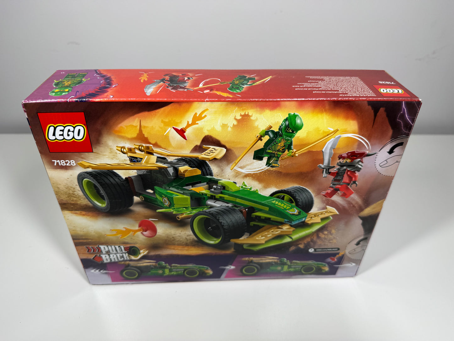 LEGO® 71828 Ninjago - Samochód wyścigowy Lloyda z napędem typu pull-back