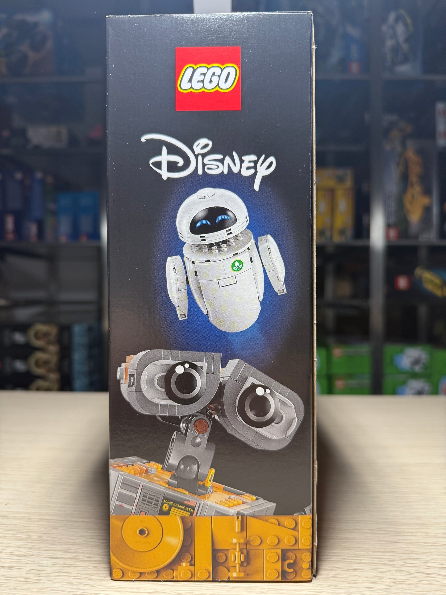 LEGO® 43279 Disney - WALL-E i EWA