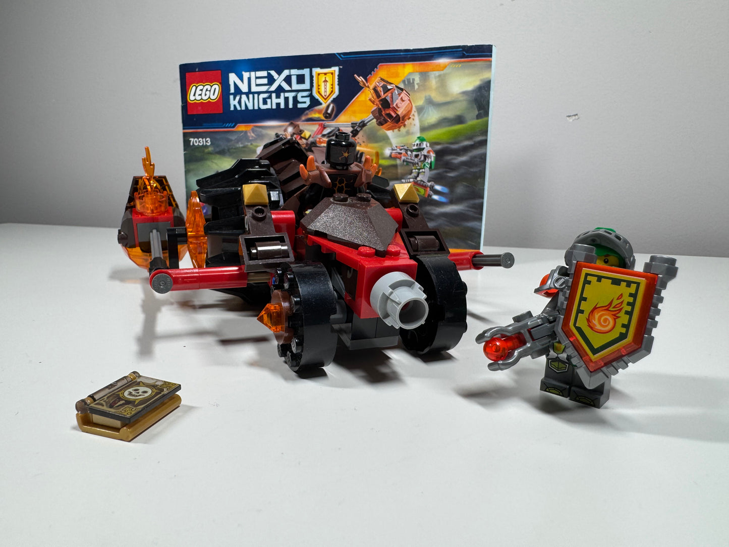 LEGO® 70313 Nexo Knights - Lawowy rozłupywacz Moltora