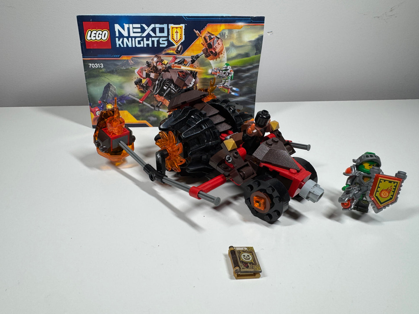 LEGO® 70313 Nexo Knights - Lawowy rozłupywacz Moltora