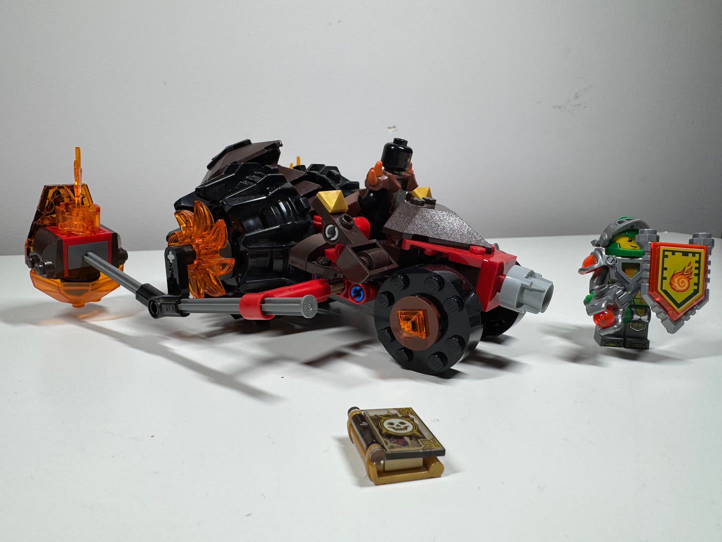 LEGO® 70313 Nexo Knights - Lawowy rozłupywacz Moltora