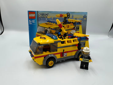 LEGO® 7891 City - Lotniskowy wóz strażacki