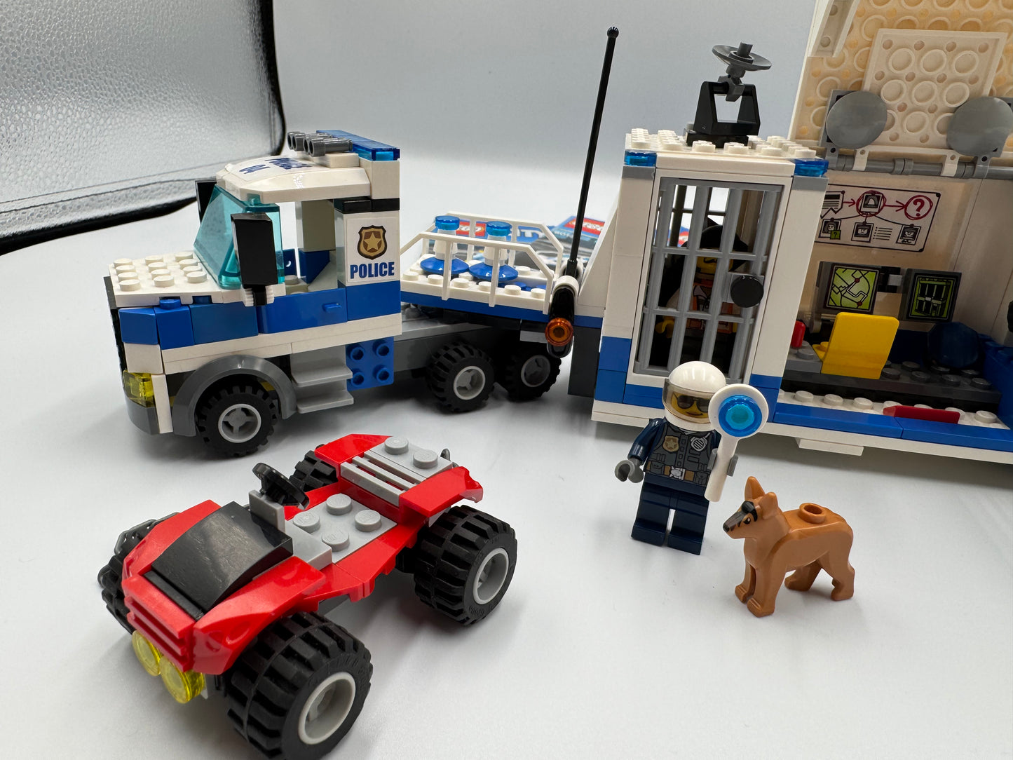 LEGO® 60139 City - Mobilne centrum dowodzenia