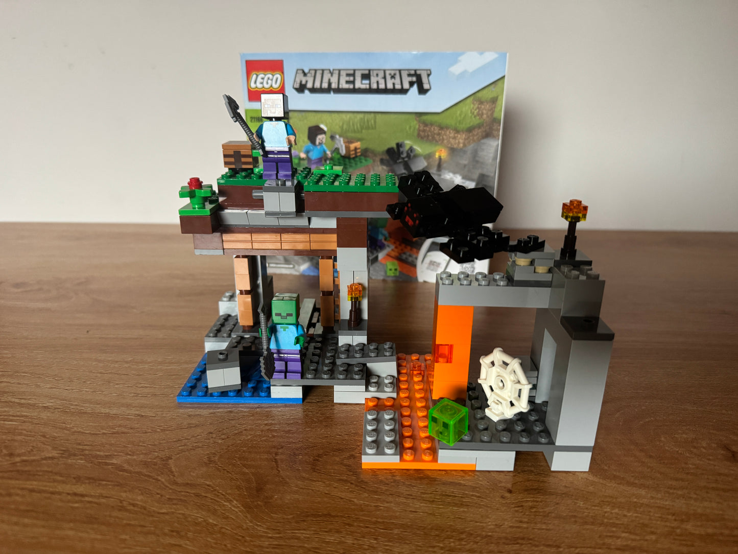 LEGO® 21166 Minecraft - "Opuszczona" kopalnia