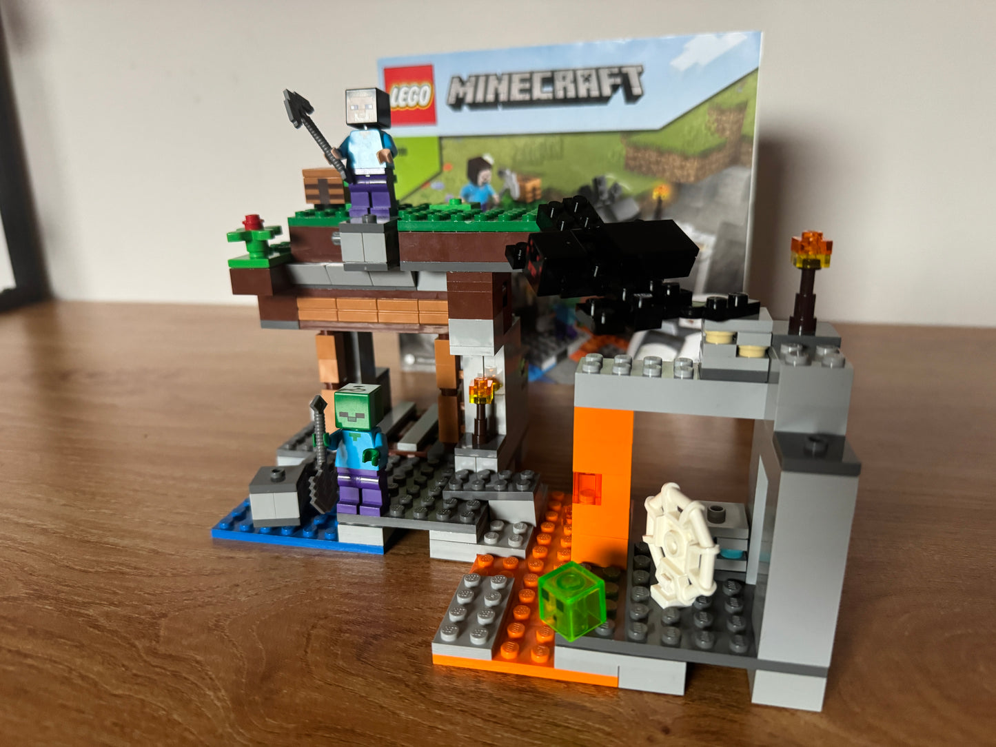 LEGO® 21166 Minecraft - "Opuszczona" kopalnia