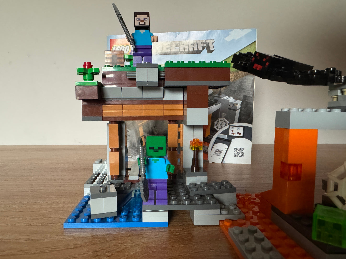 LEGO® 21166 Minecraft - "Opuszczona" kopalnia