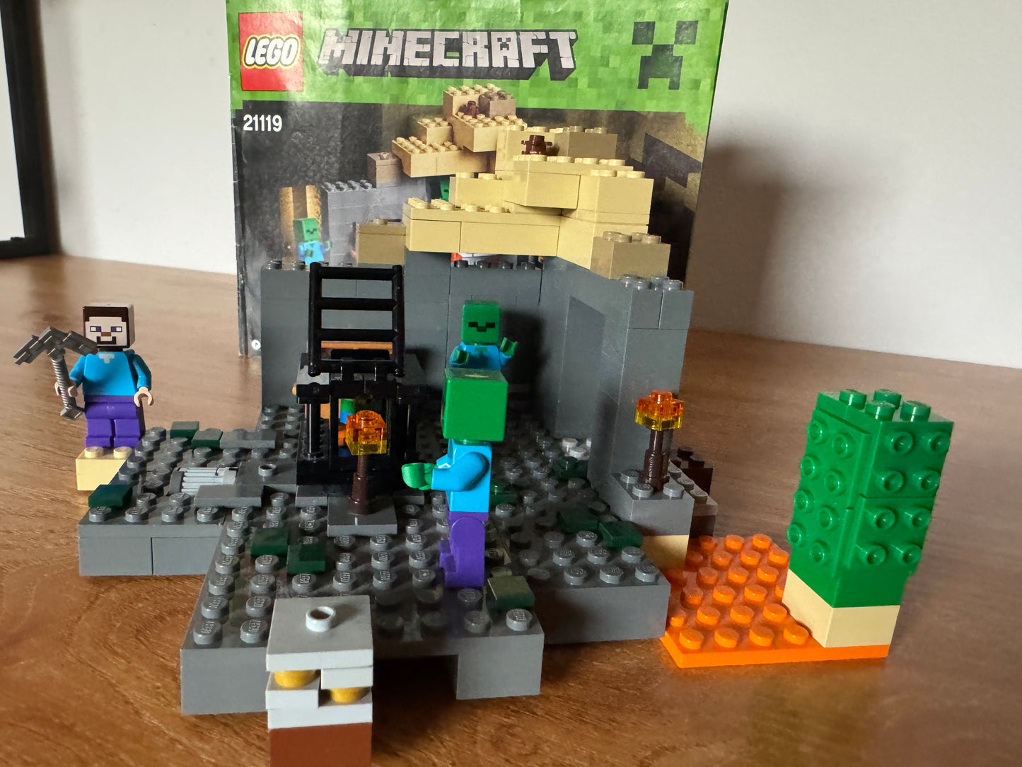 LEGO® 21119 Minecraft - Loch
