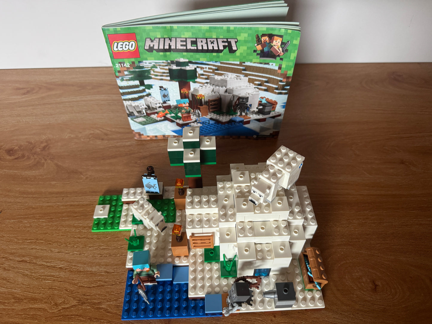 LEGO® 21142 Minecraft - Igloo niedźwiedzia polarnego