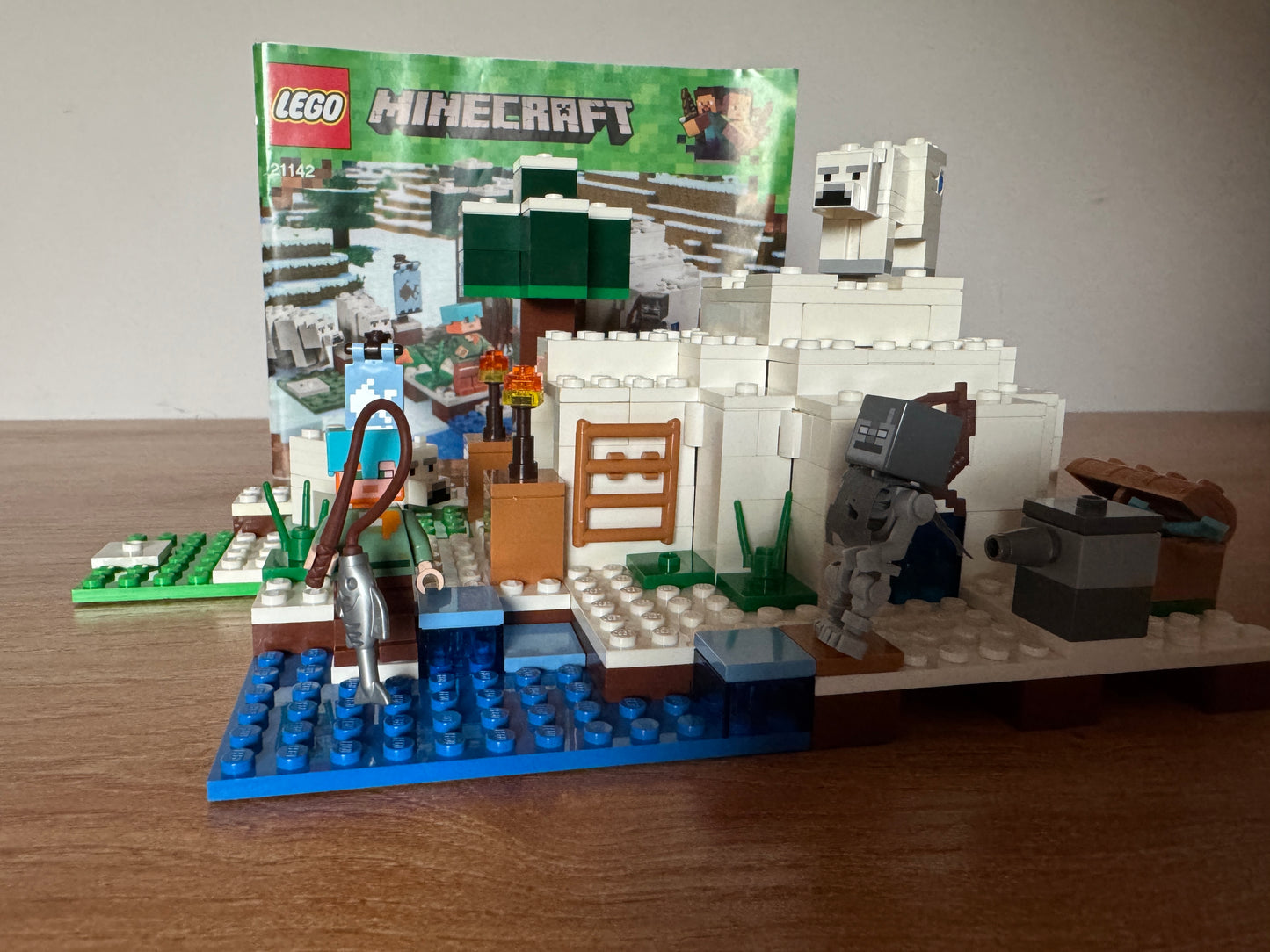 LEGO® 21142 Minecraft - Igloo niedźwiedzia polarnego
