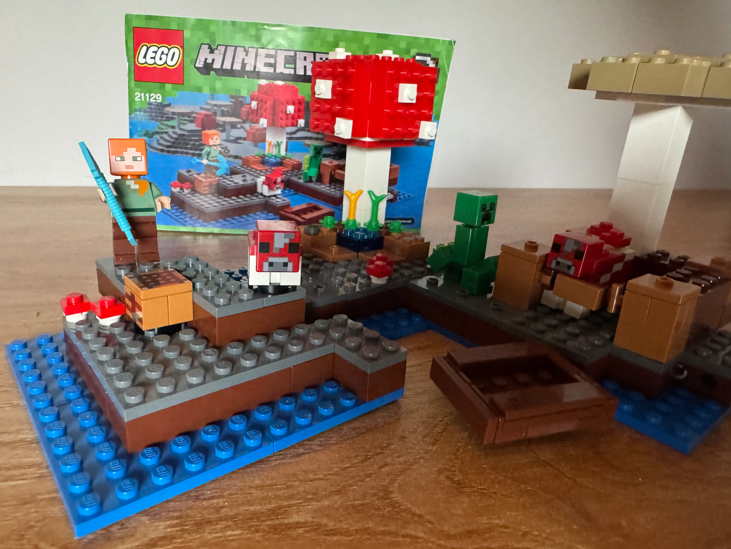 LEGO® 21129 Minecraft - Grzybowa wyspa