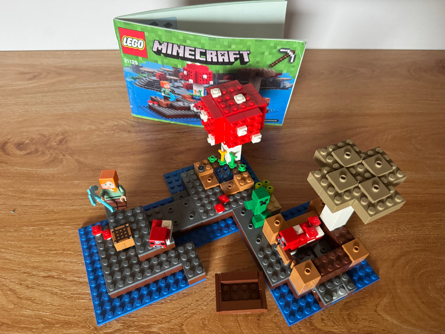 LEGO® 21129 Minecraft - Grzybowa wyspa