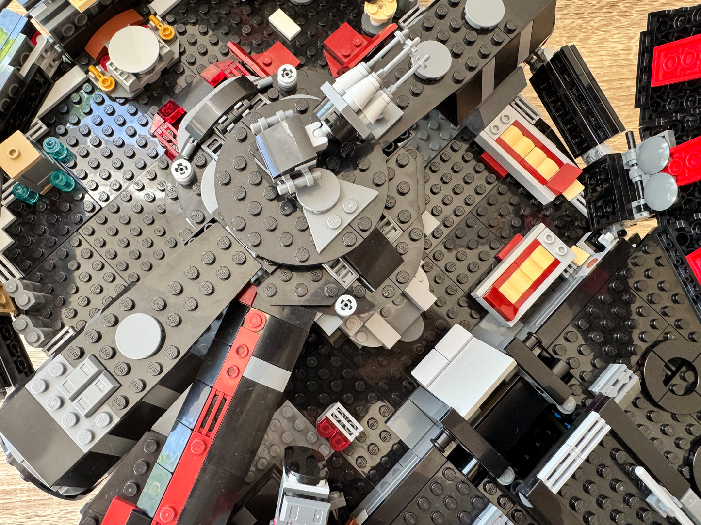 LEGO® 75389 Star Wars - Mroczny Sokół Millennium