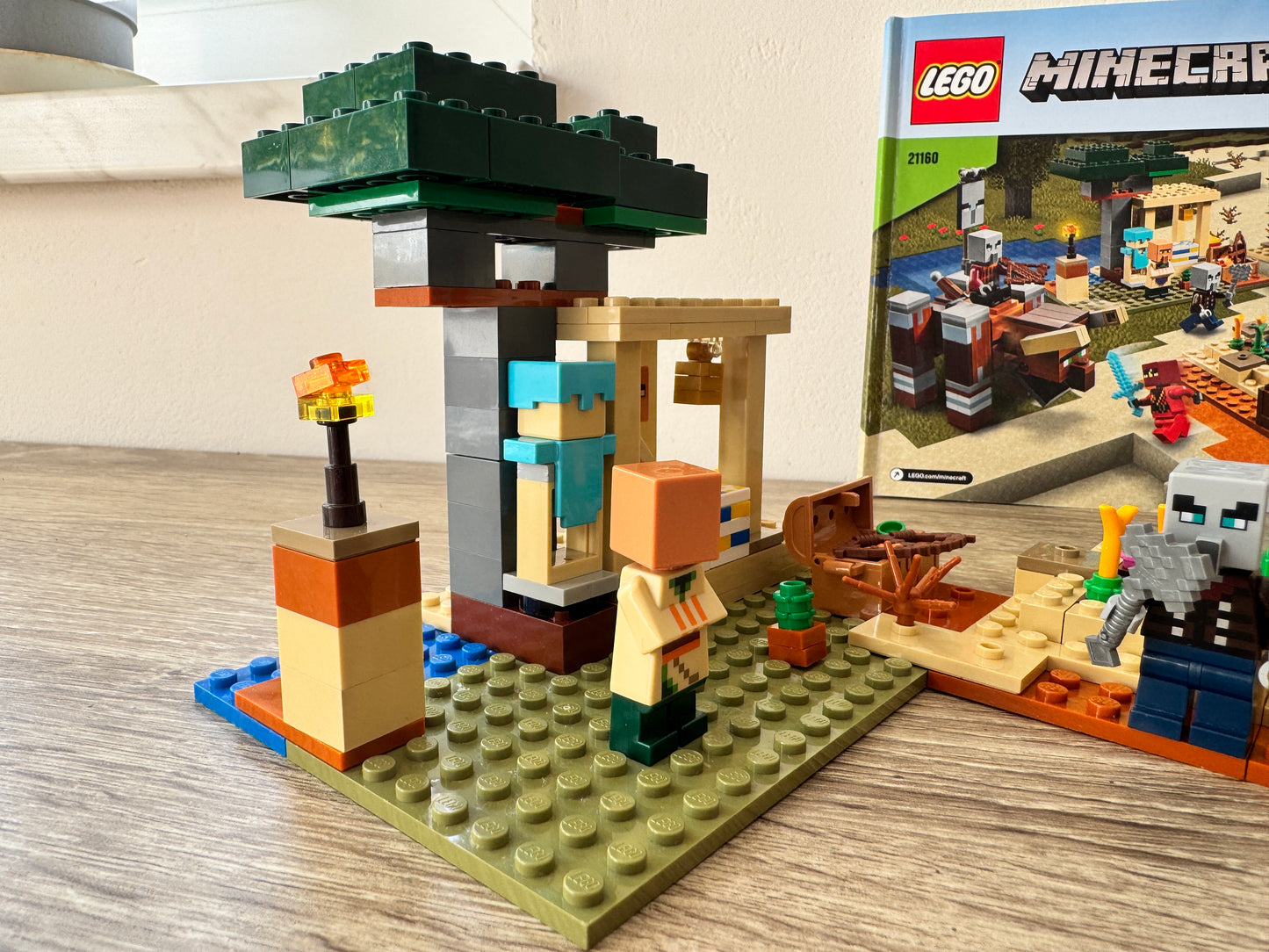 LEGO® 21160 Minecraft - Najazd złosadników