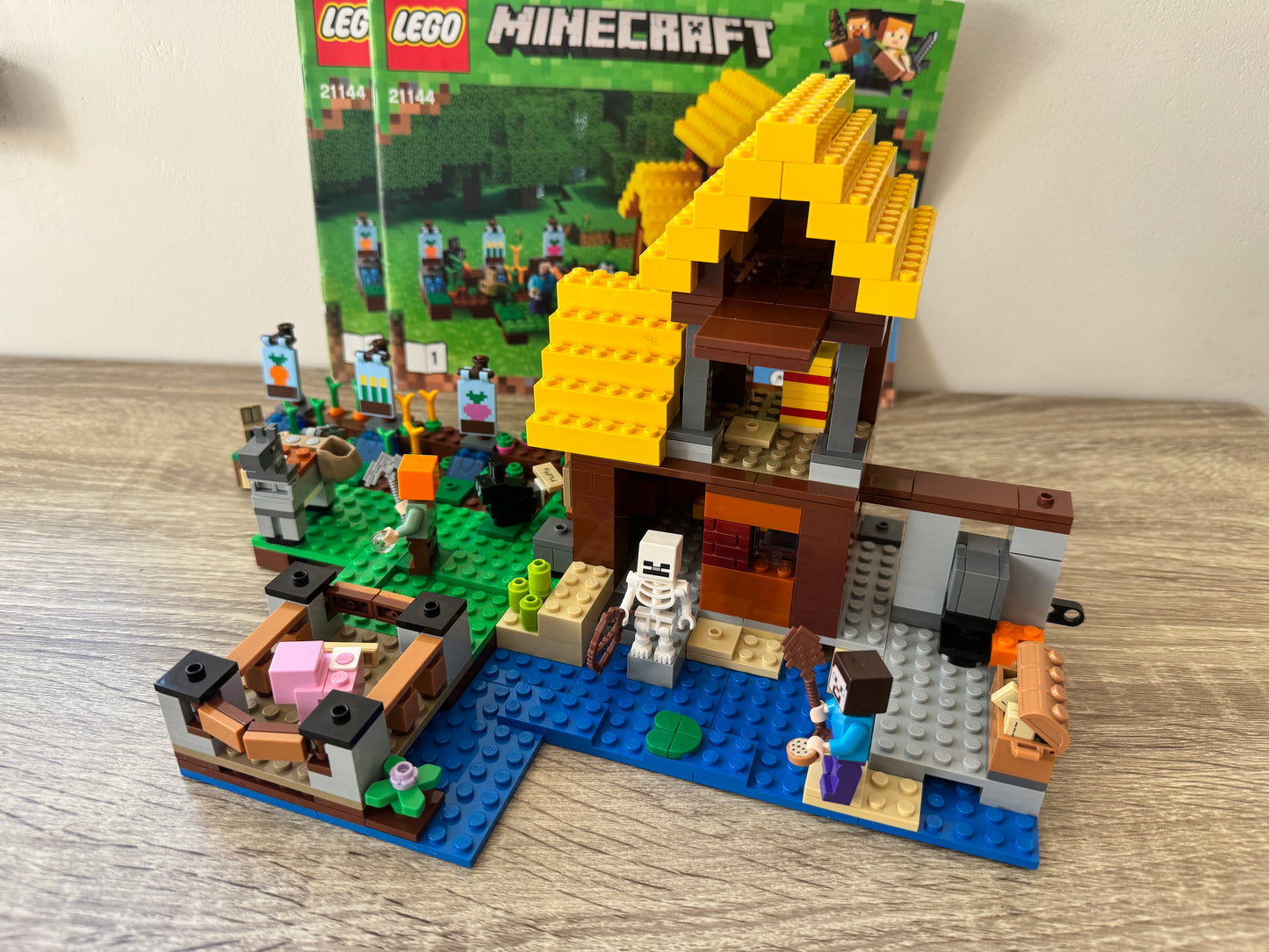 LEGO® 21144 Minecraft - Wiejska chatka