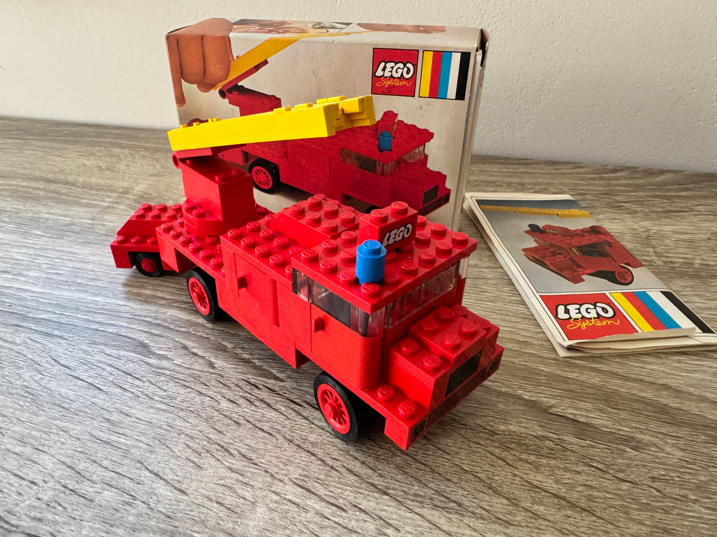 LEGO® 374-2 Fire Engine - Wóz strażacki rok 1971