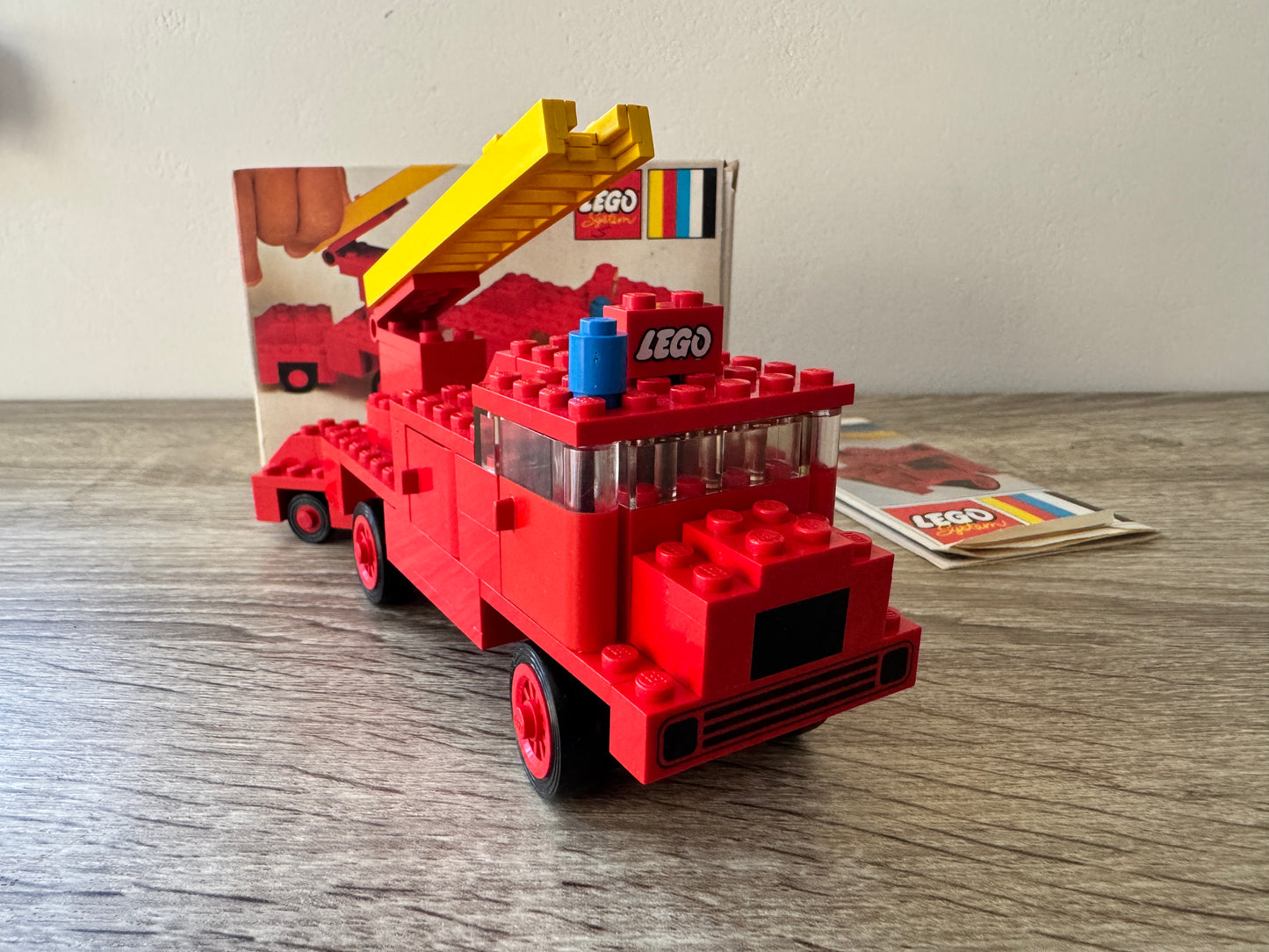 LEGO® 374-2 Fire Engine - Wóz strażacki rok 1971