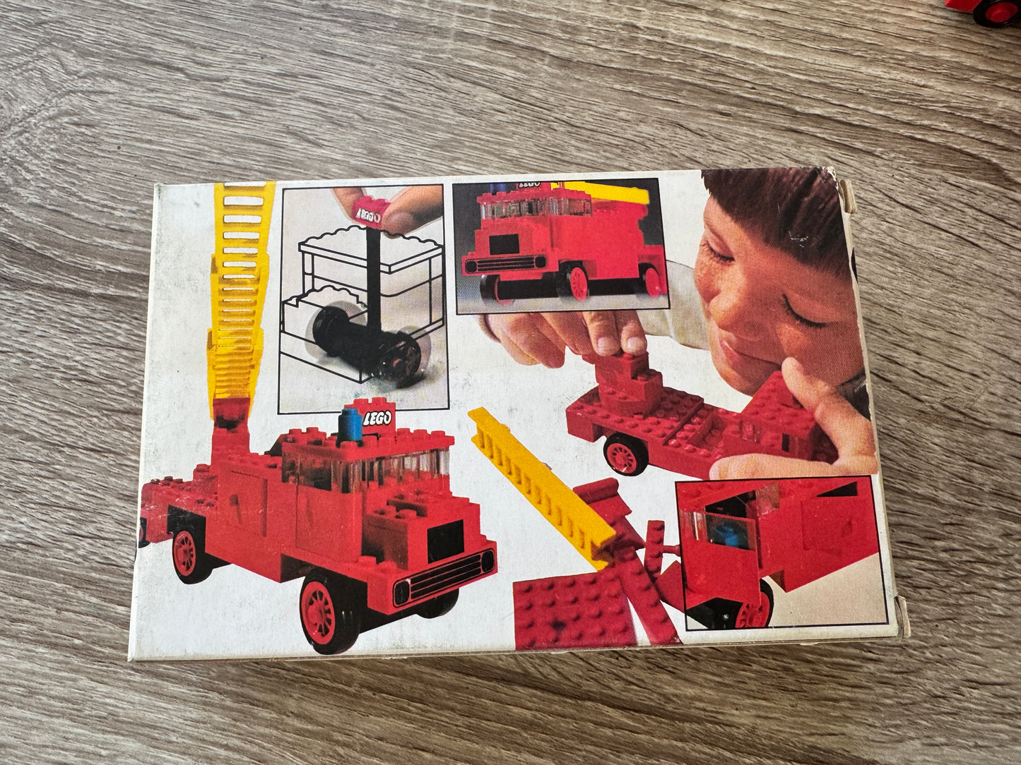 LEGO® 374-2 Fire Engine - Wóz strażacki rok 1971