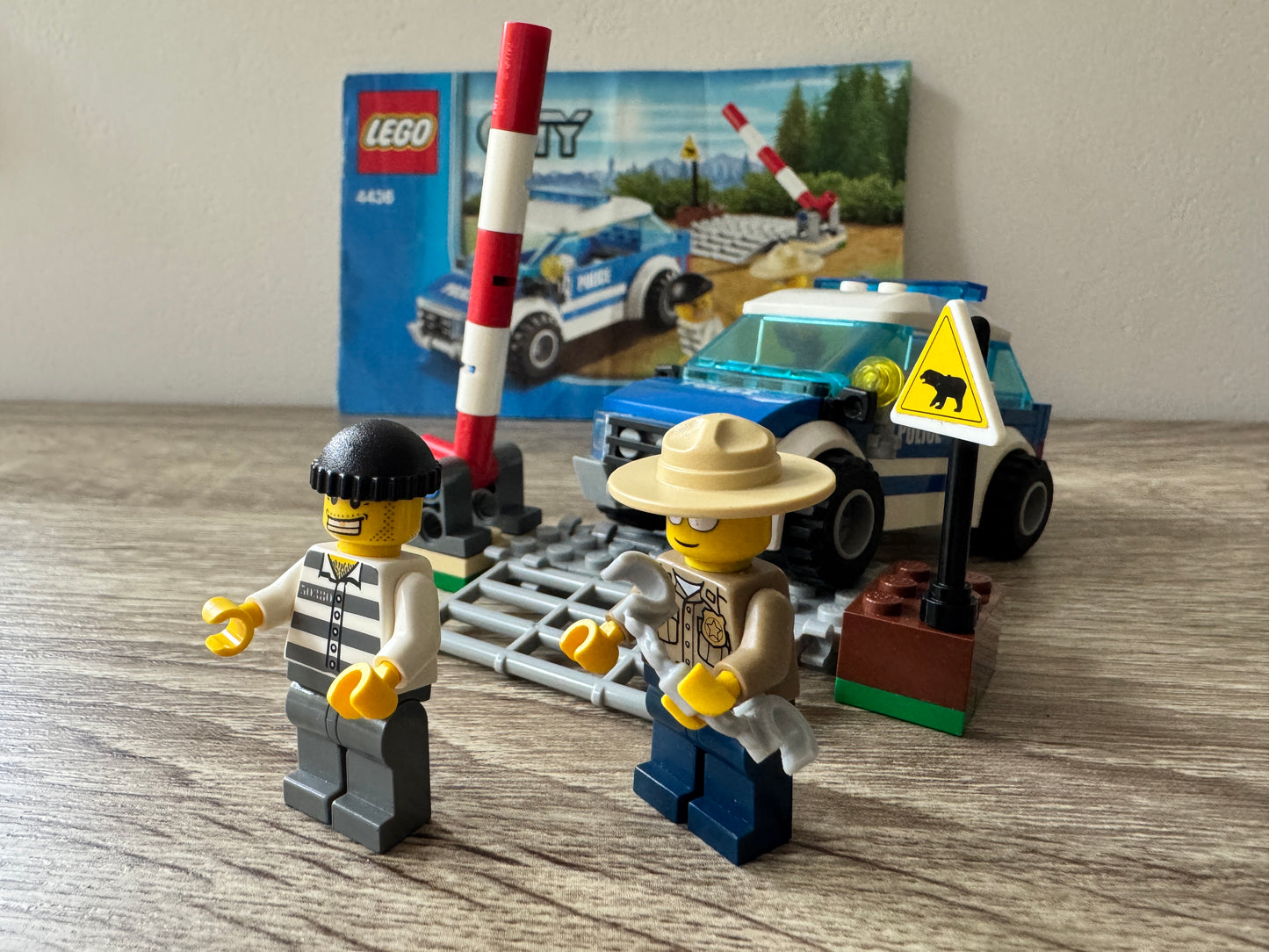 LEGO® 4436 City - Wóz patrolowy