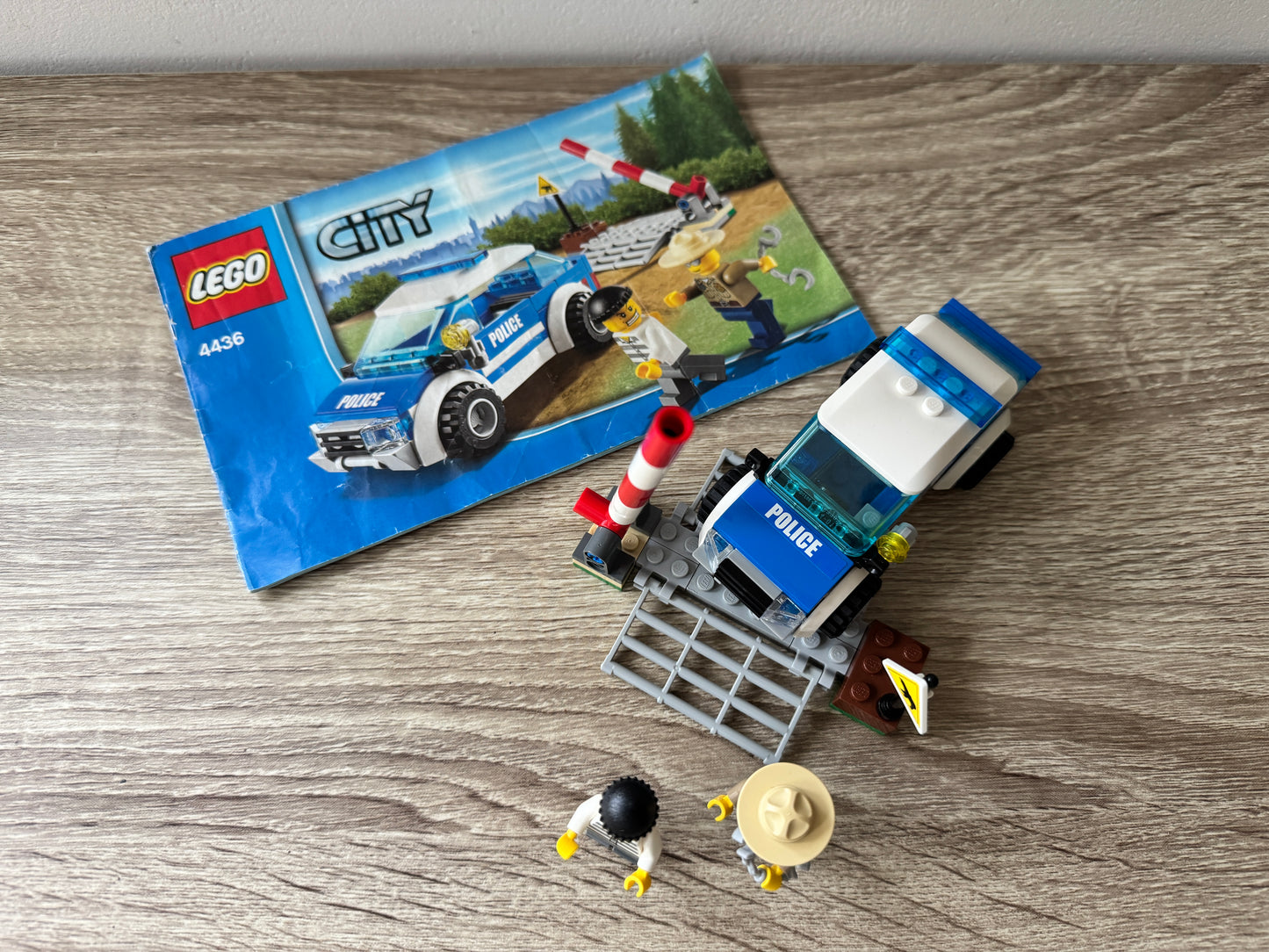 LEGO® 4436 City - Wóz patrolowy