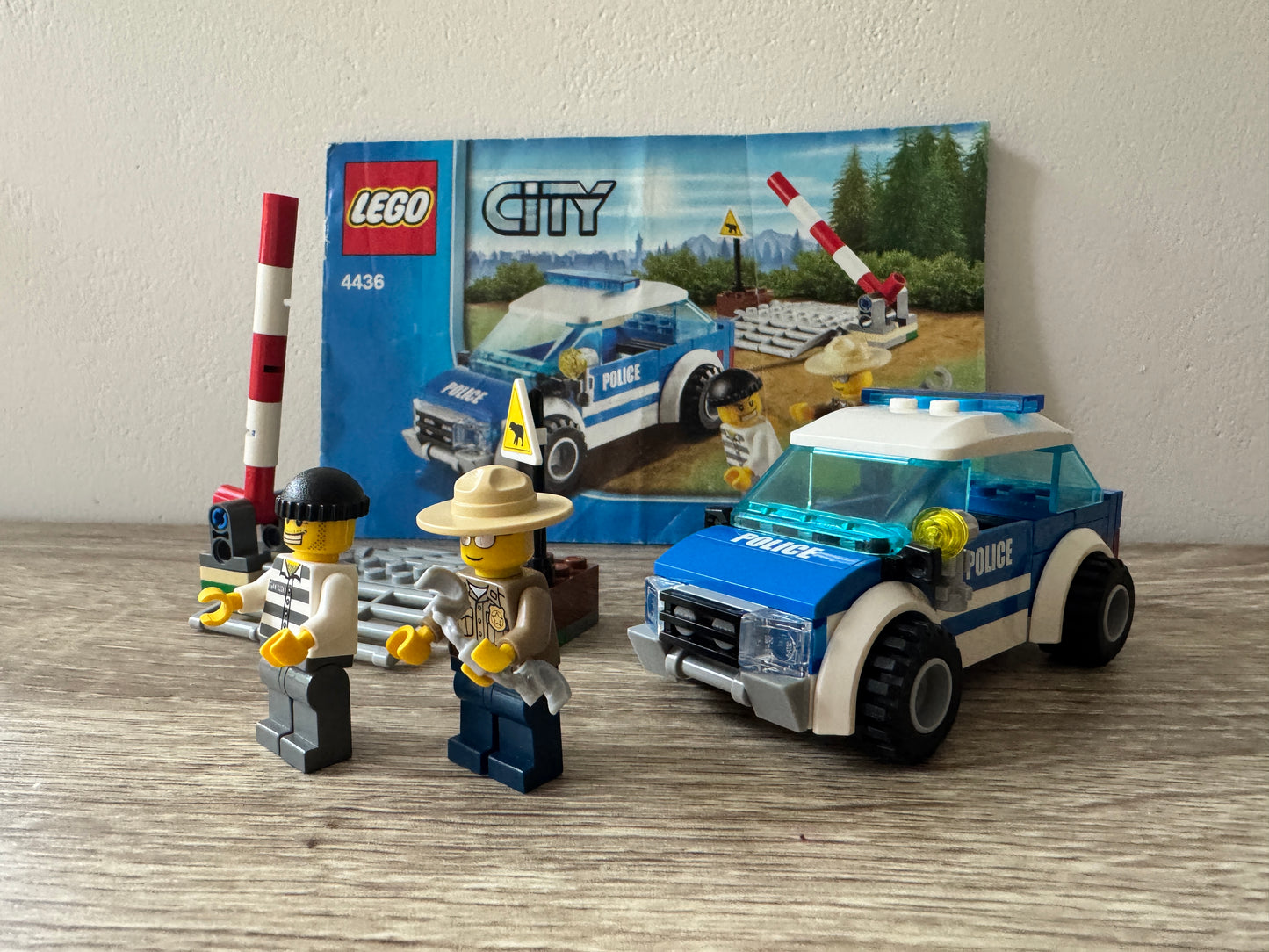 LEGO® 4436 City - Wóz patrolowy