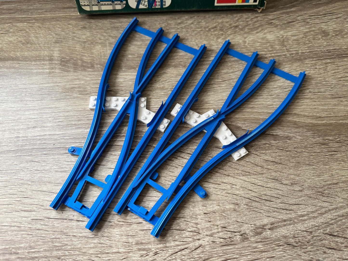 LEGO® 154 – Switch Track (Zwrotnice: lewa i prawa) z rocznika 1967