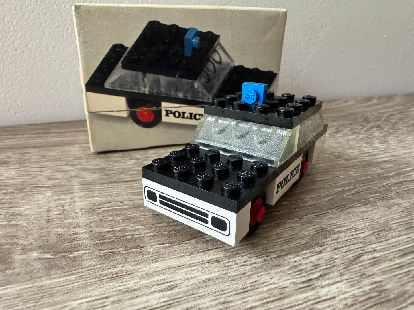 LEGO® 611 – Police Car (Radiowóz) z rocznika 1973