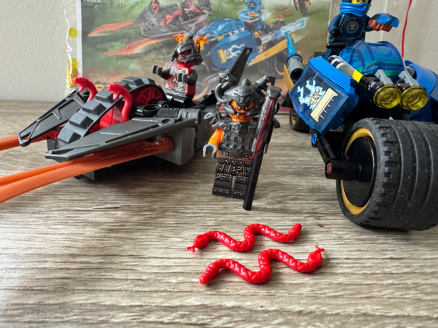 LEGO® 70622 Ninjago - Pustynna Błyskawica