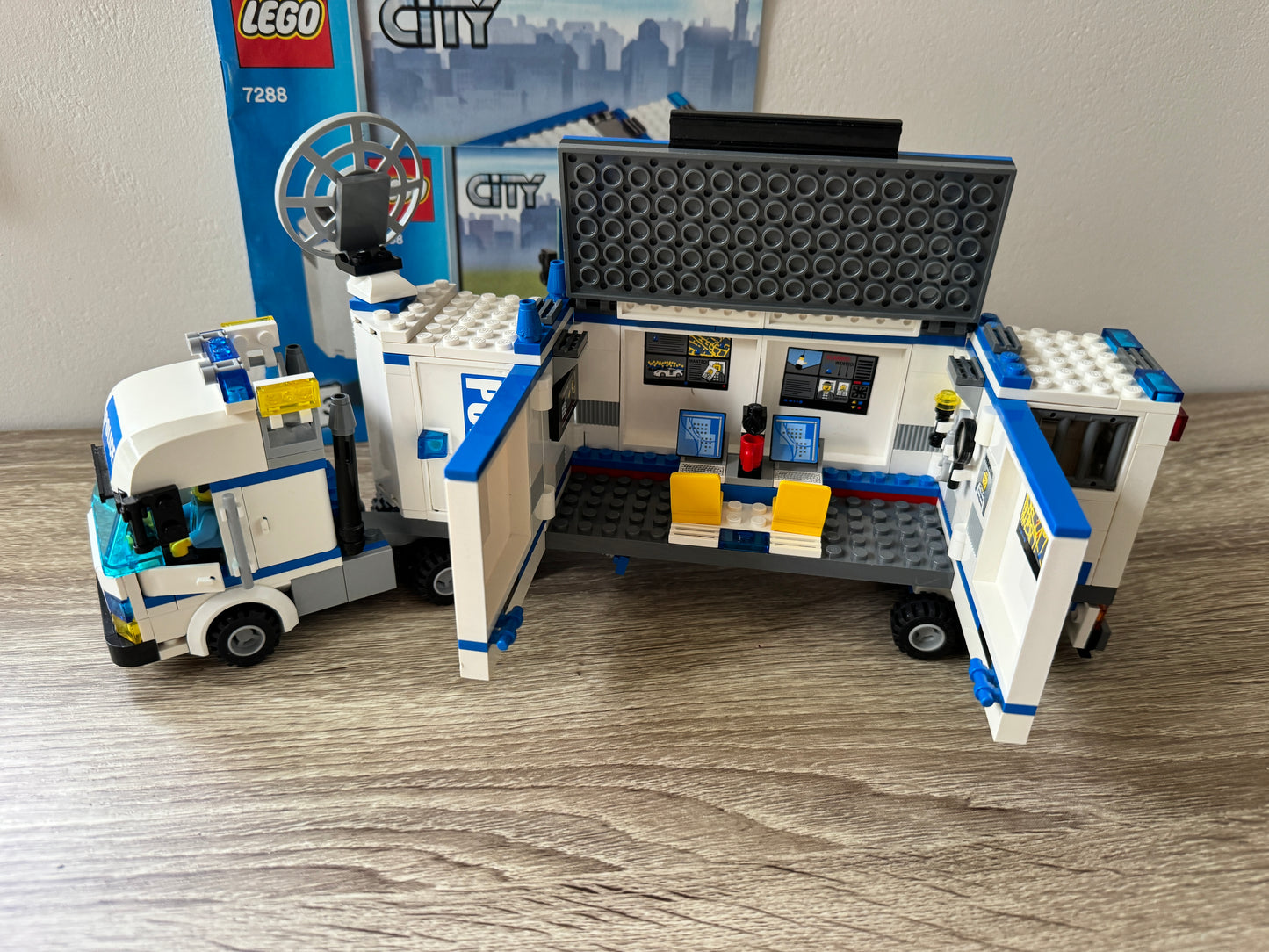 LEGO® 7288 City - Mobilna jednostka policji